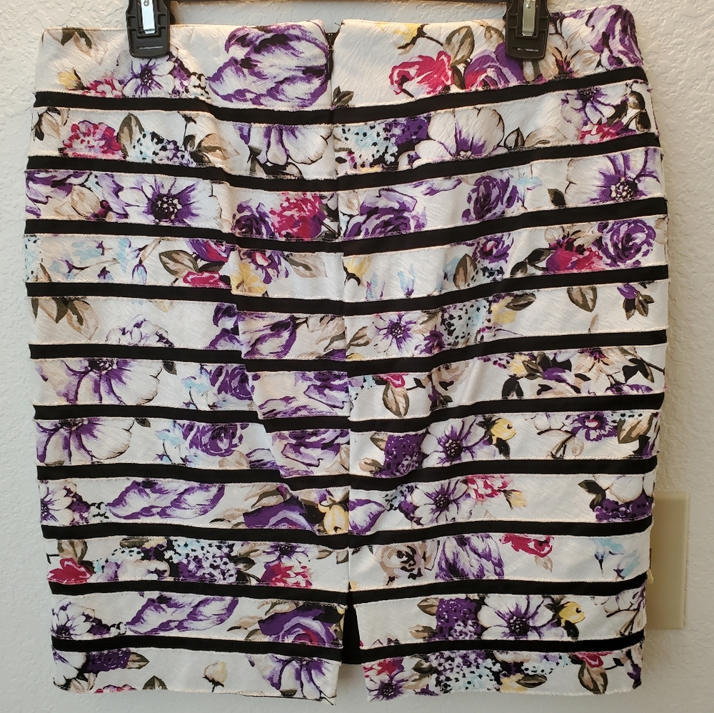 White House Black Market mini skirt